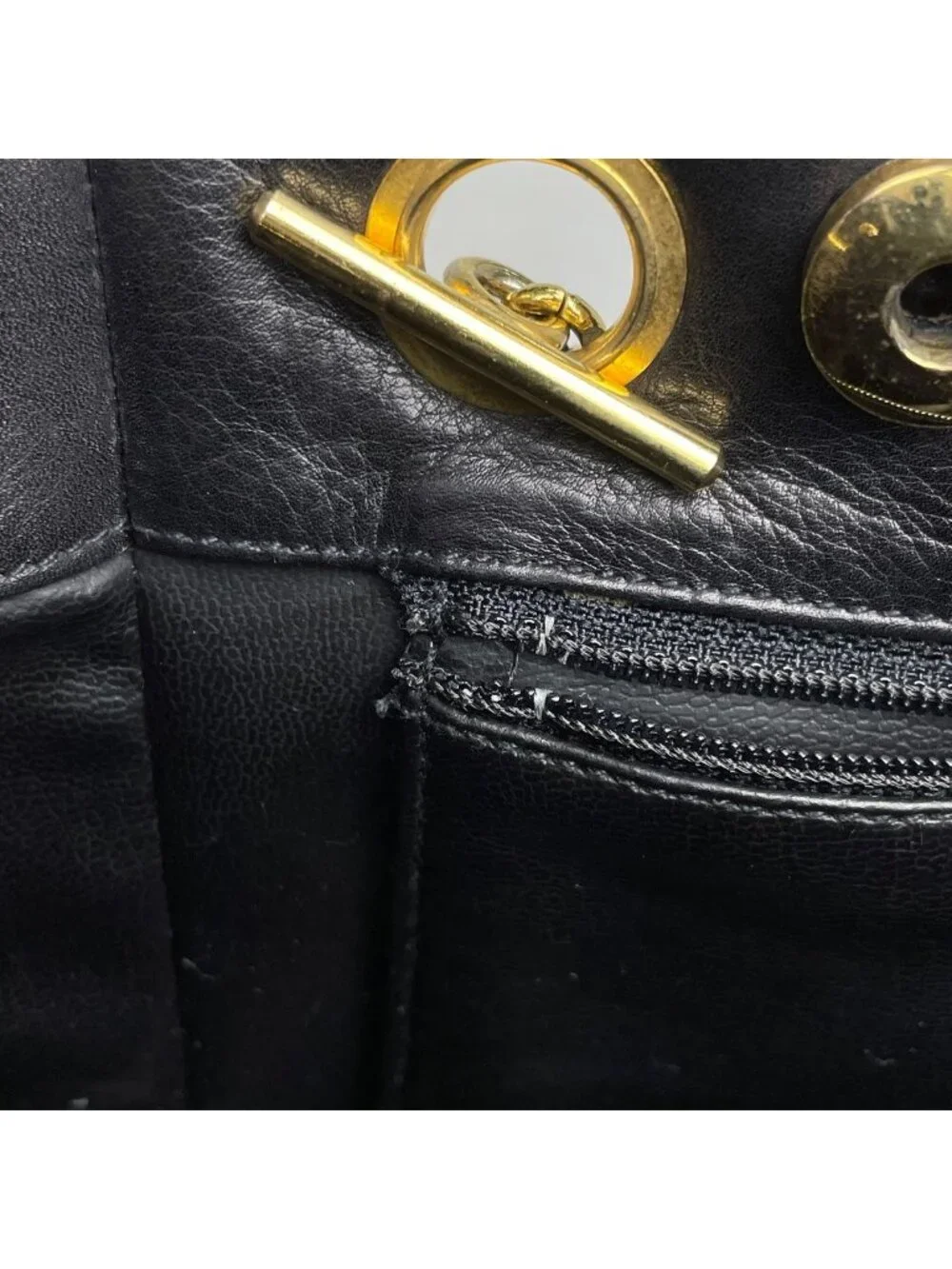 Chanel Tote CC Logo Quilted Leather Black